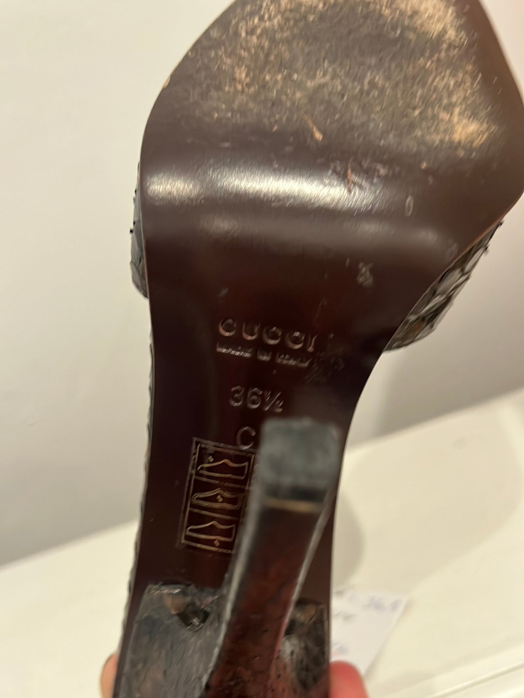 GUCCI. Tacones efecto piel cocodrilo varios colores. 36,5