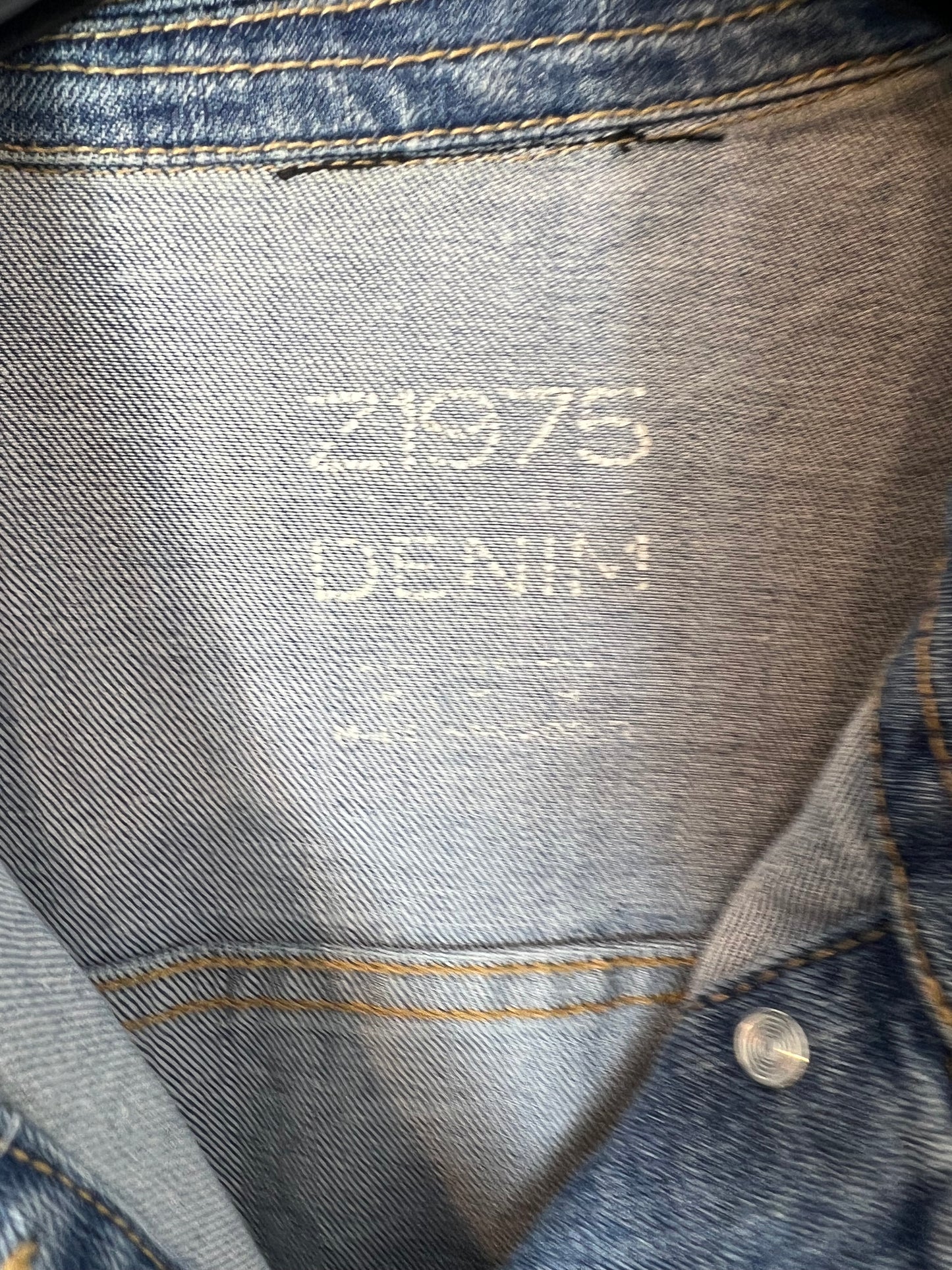 ZARA. Chaqueta denim semi elástica. T M