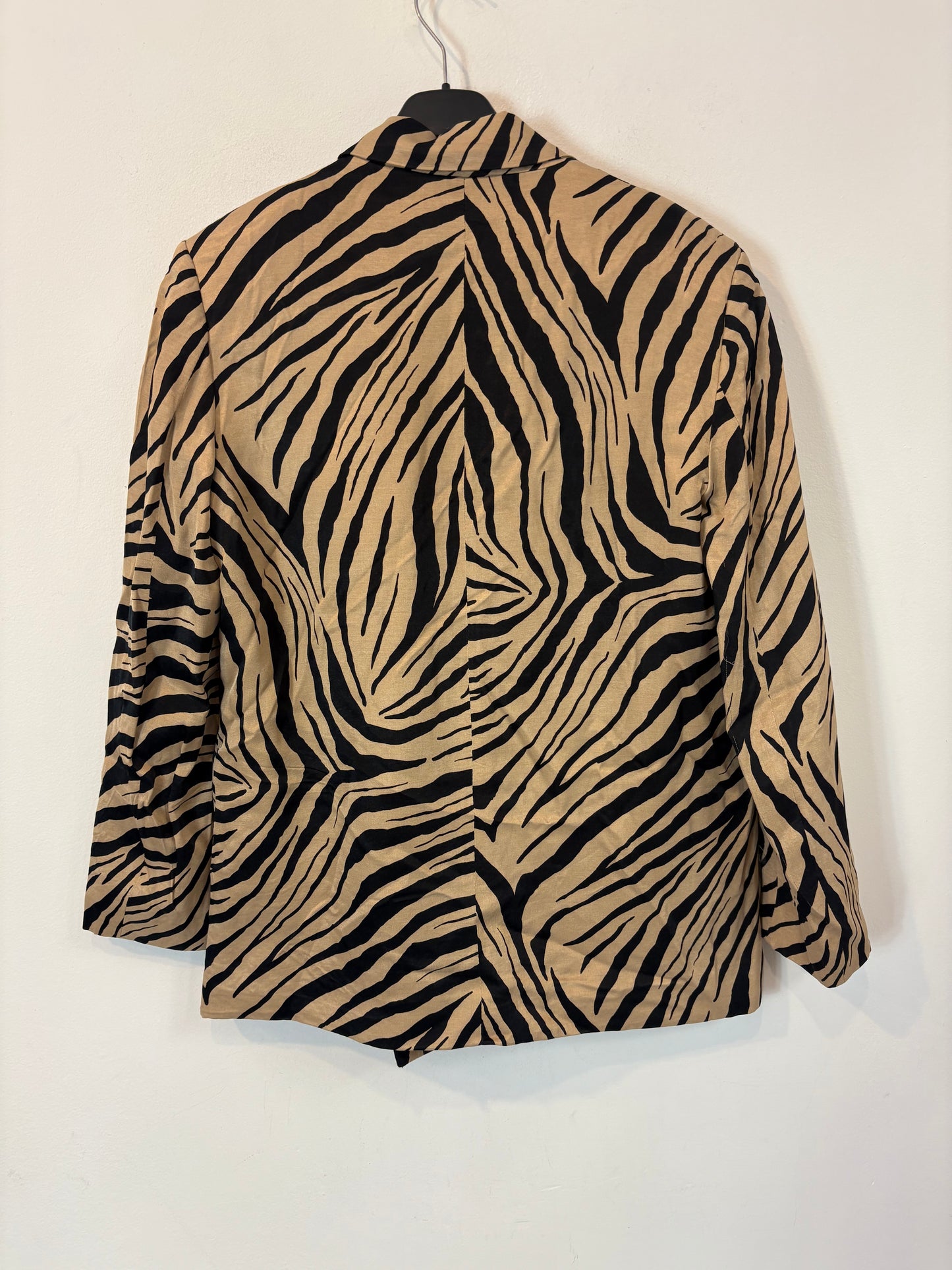 ZARA. Flowing two-tone suit jacket. Size XS/A