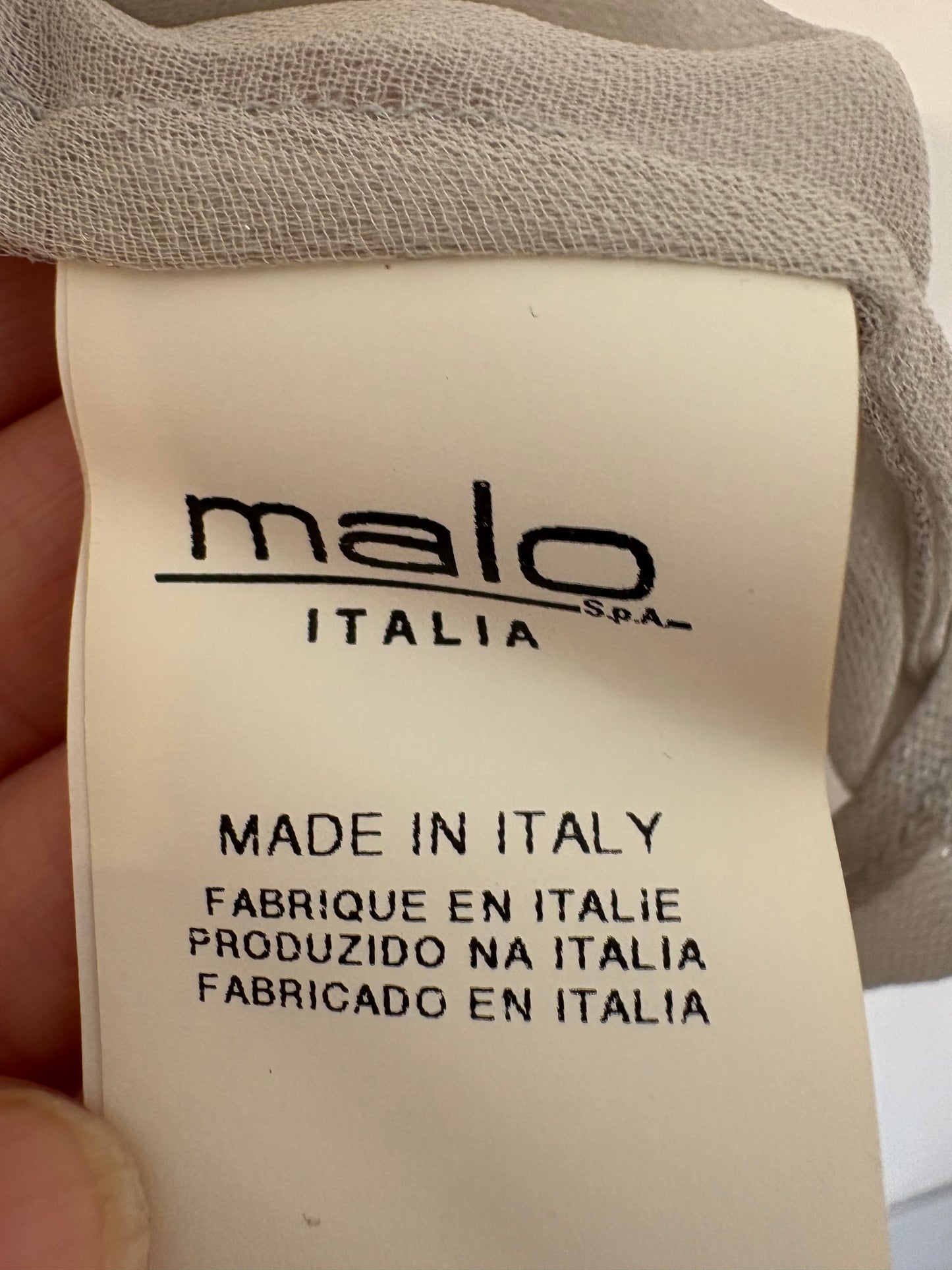 MALO Italia . Blusa semitransparente seda