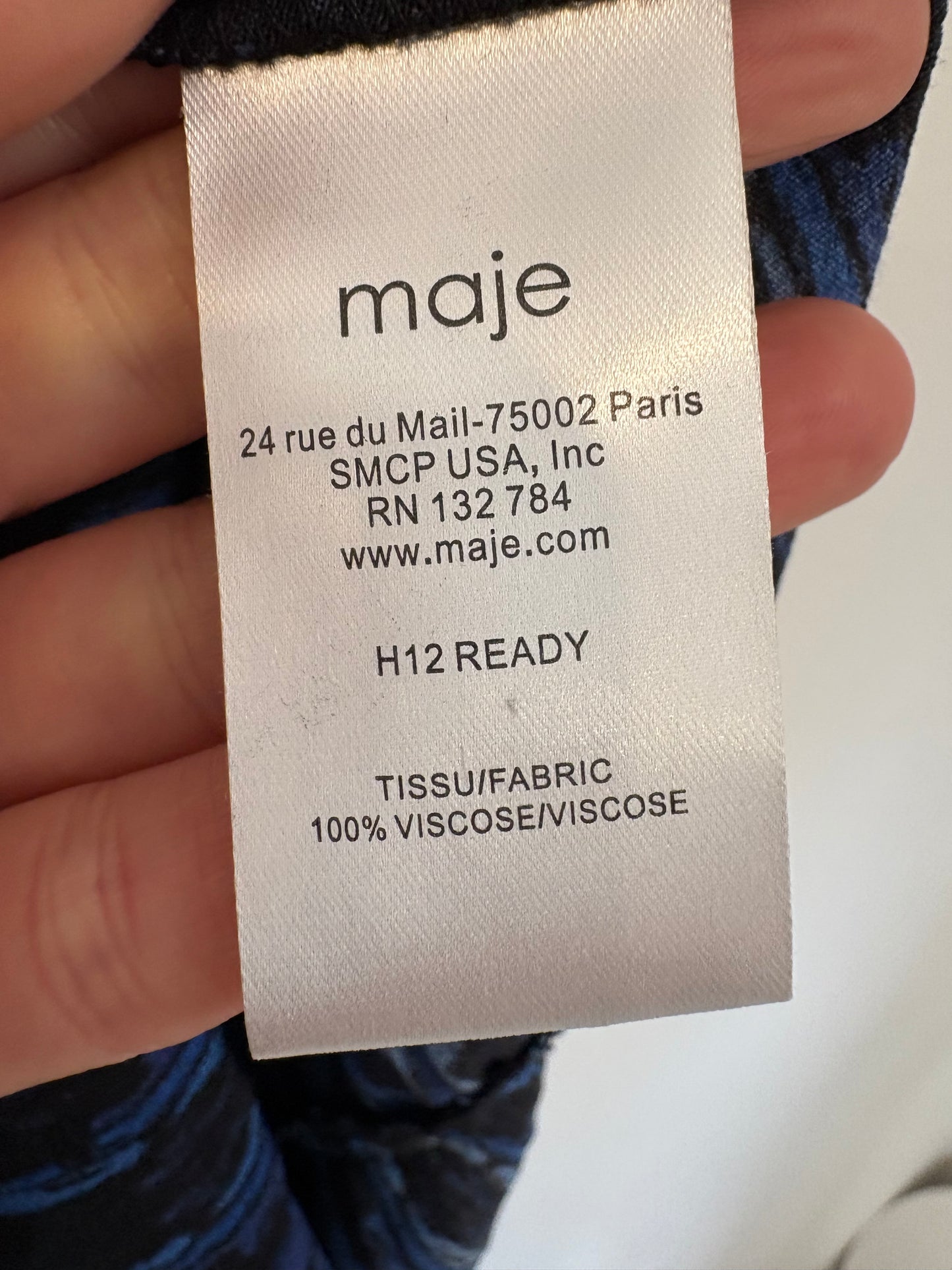 MAJE. Vestido corto estampado azul