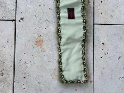 ANNE DEE GOLDIN. Cuello pelo natural