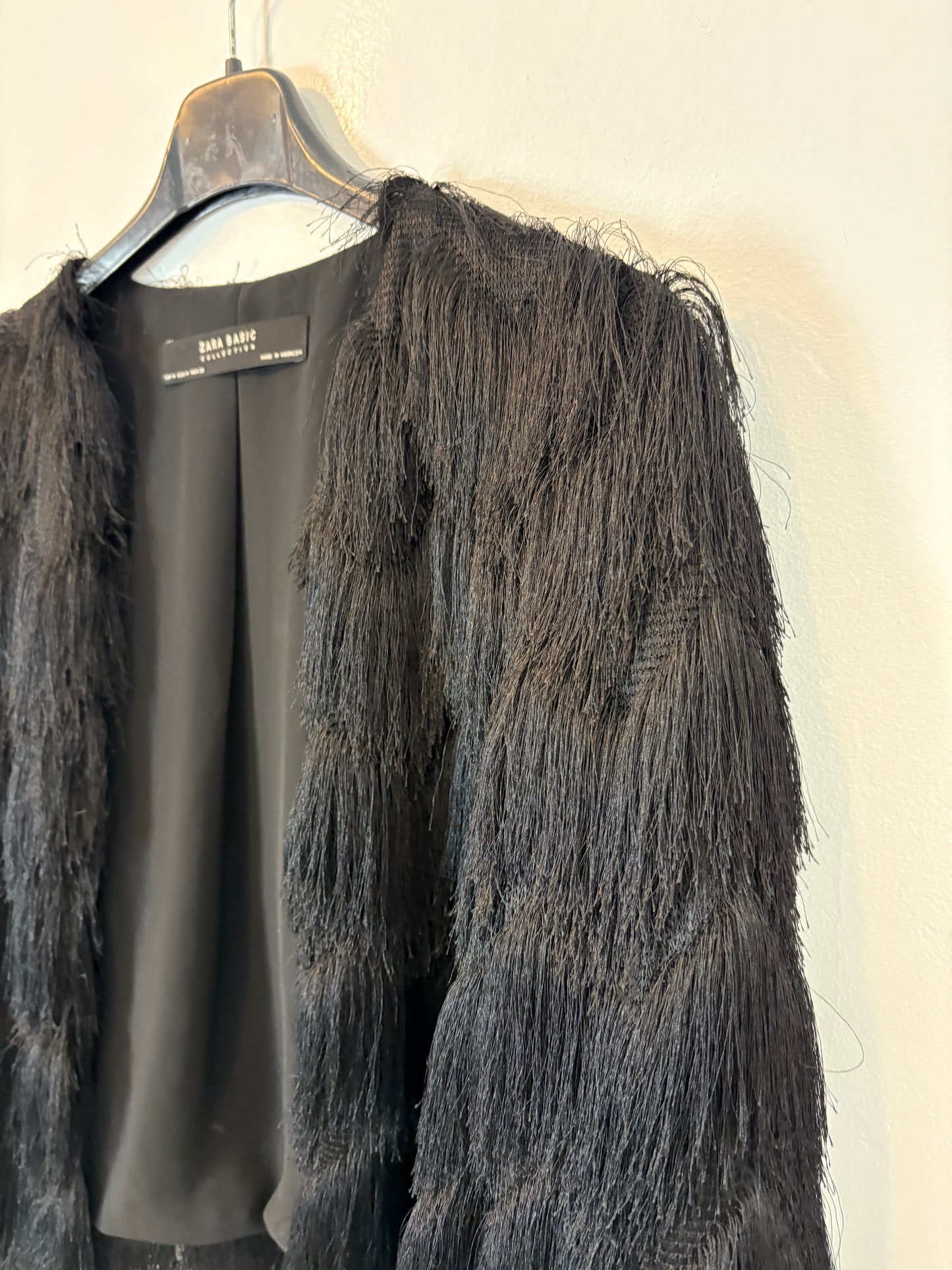 ZARA. Black fringed jacket. TM