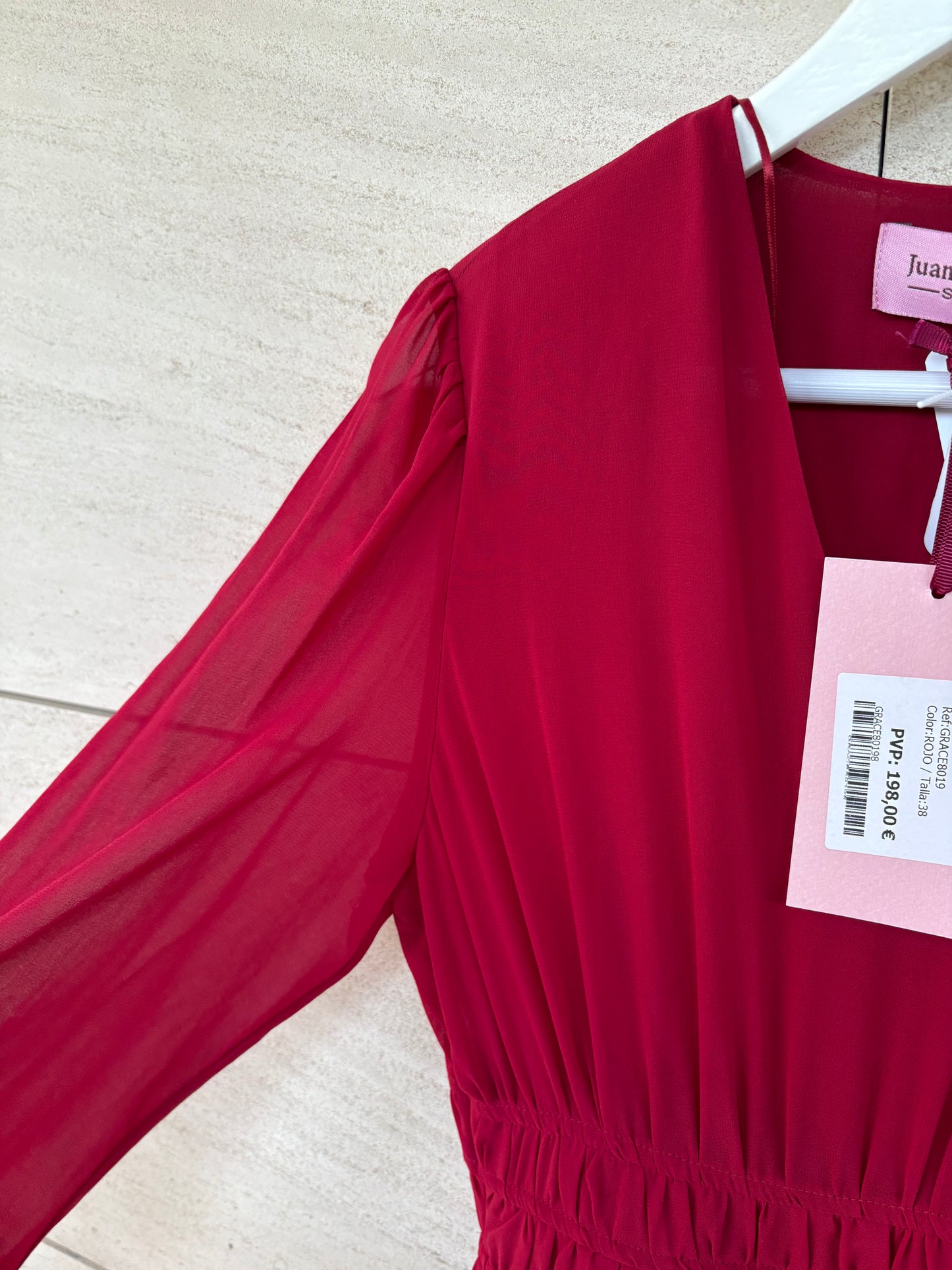 JUAN AVELLANEDA. Vestido fluido plisado