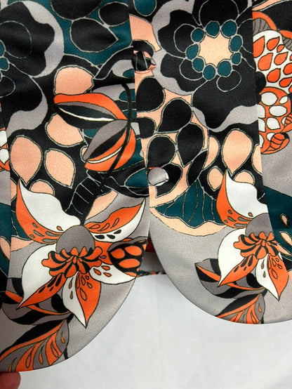 POETIC LICENSE. Gray satin-print vest. TM