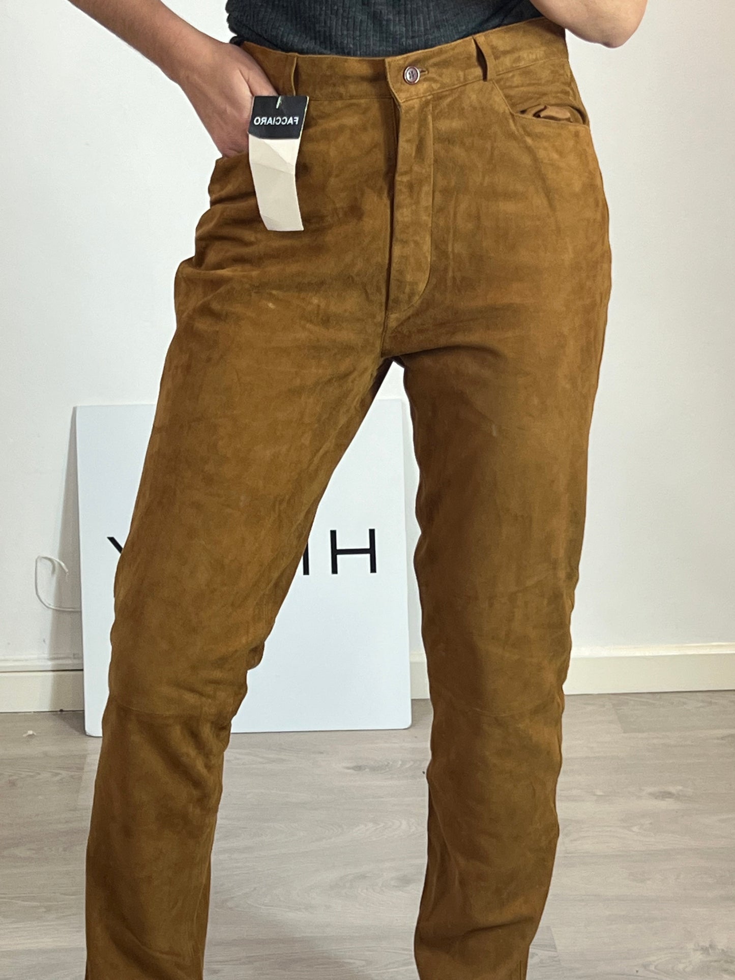 FACCIARO. Pantalones camel piel . T 44 (38)