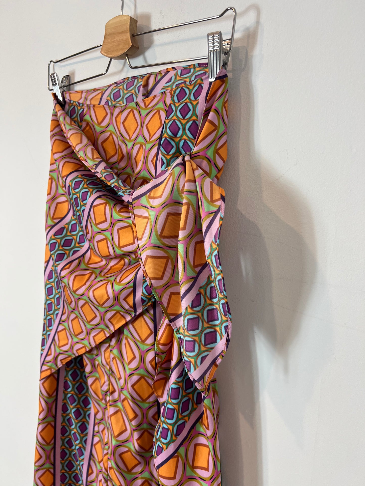 ZARA. Falda pareo estampada T.m