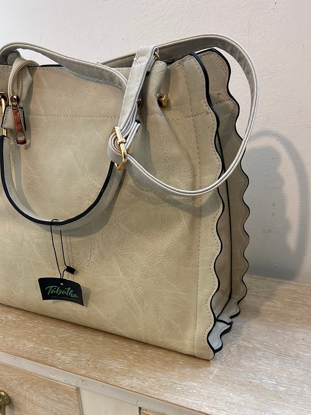 TABATHA. Bolso shopper beige