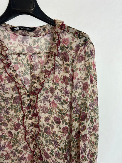 ZARA. Blusa beige flores T.m
