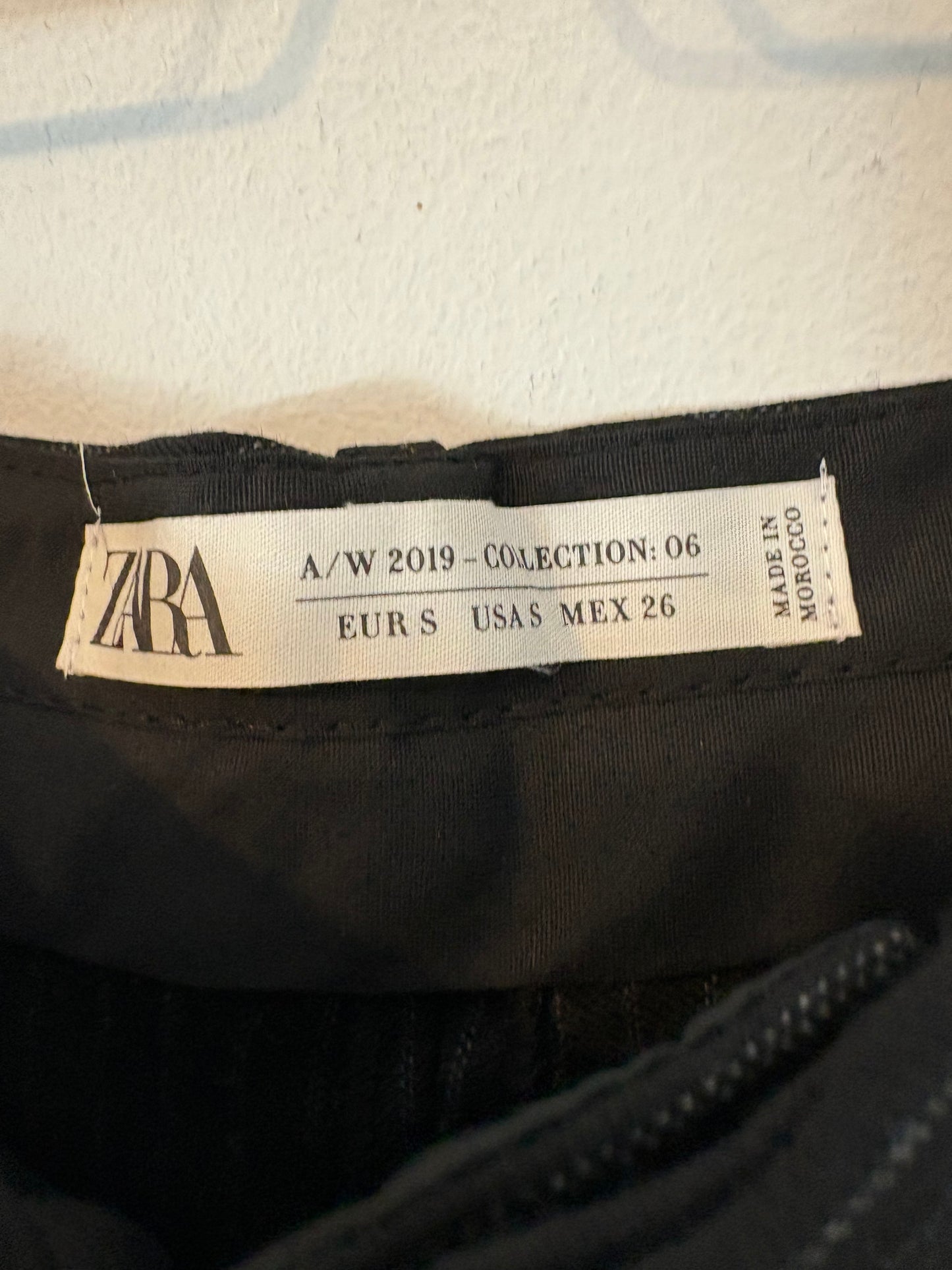 ZARA COLLECTION. Pantalón raya diplomática