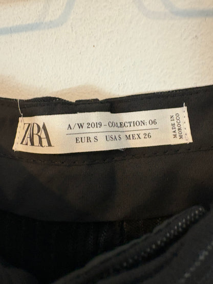 ZARA COLLECTION. Pantalón raya diplomática