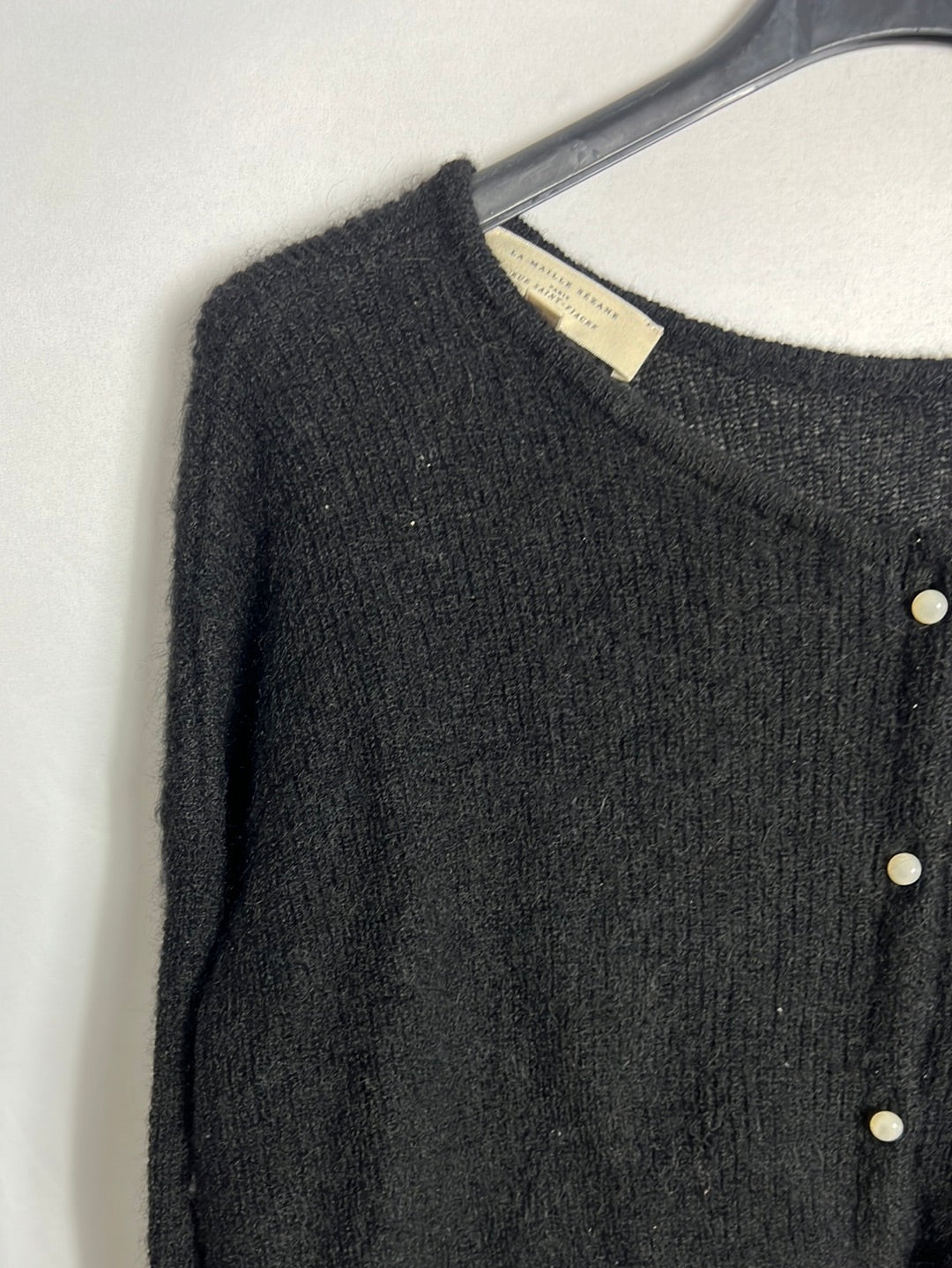 SÉZANE. Rebeca negra botones perla. T XS(S/M) (Tara)