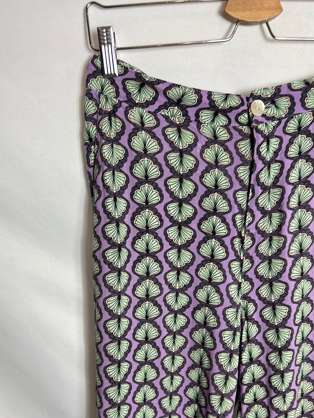 LEFTIES. Total look morado fluido T M