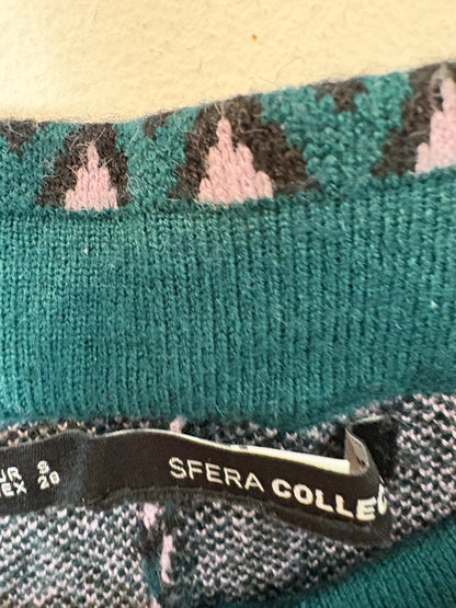 SFERA. Total look with geometric print knitwear. TS