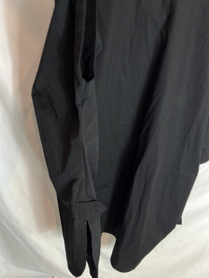 MASSIMO DUTTI. Capa/gabardina negra T.m