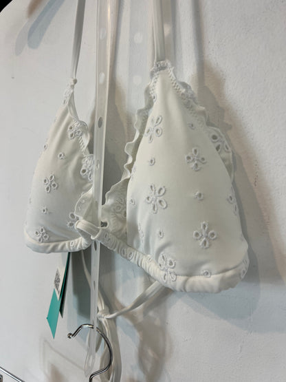 H&M. Bikini blanco troquelado. T 38/40