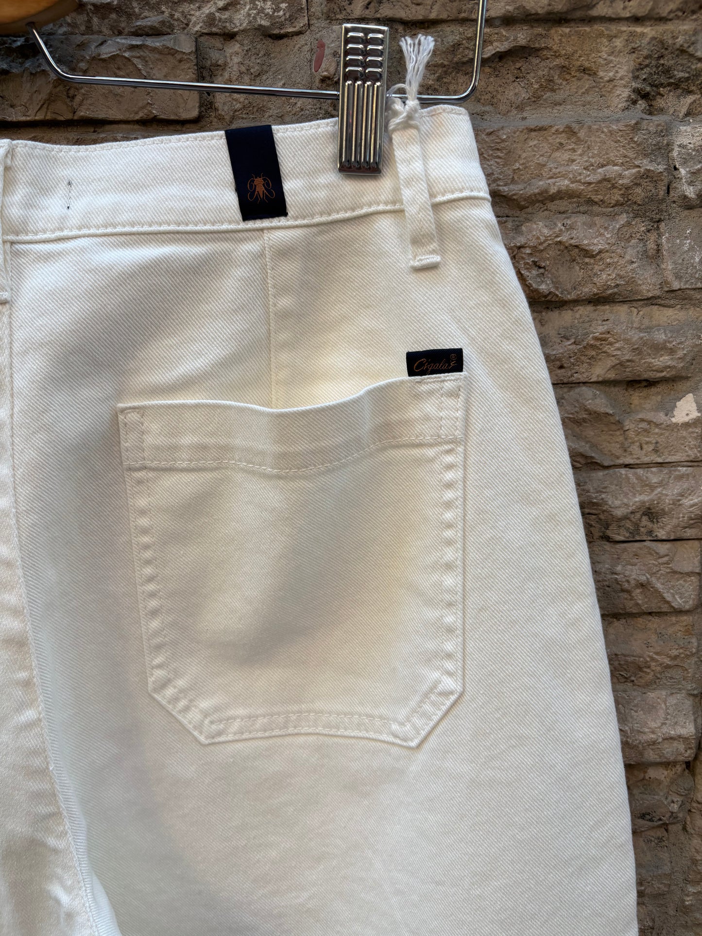 CIGALA´S. Denim blanco recto bolsillos