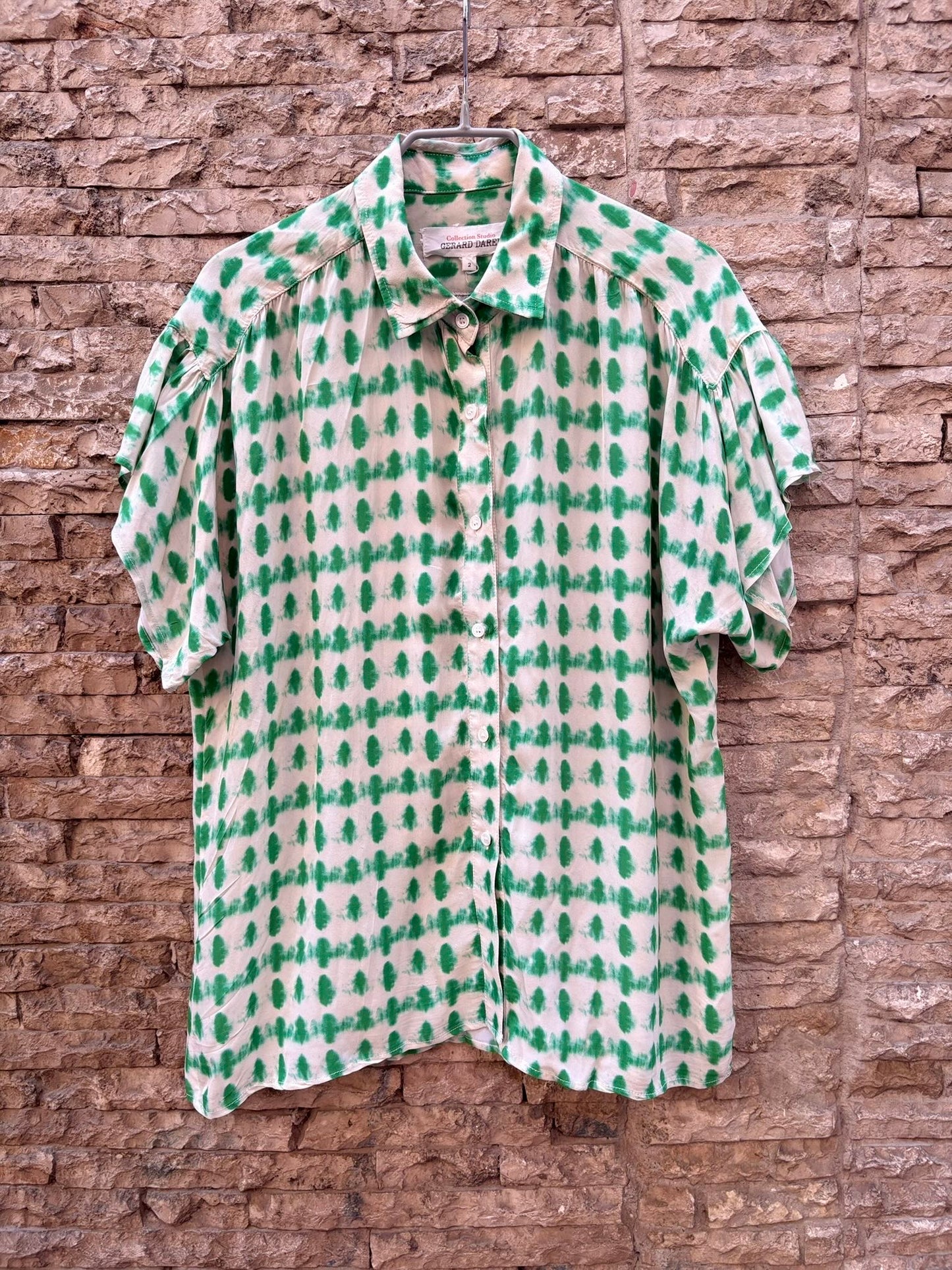 GERARD DAREL. Blusa fluida tonos verdes
