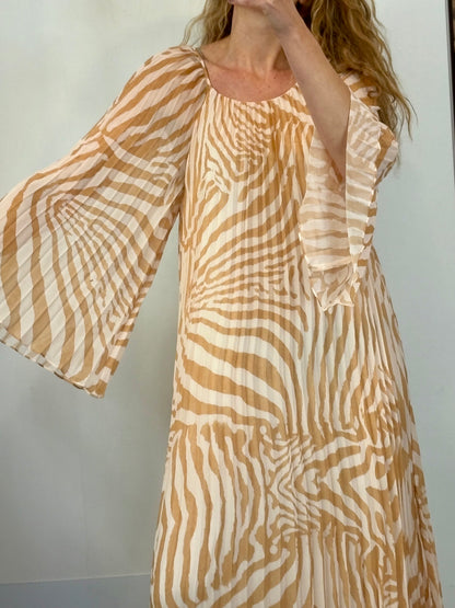 SÉZANE. Vestido plisado estampado