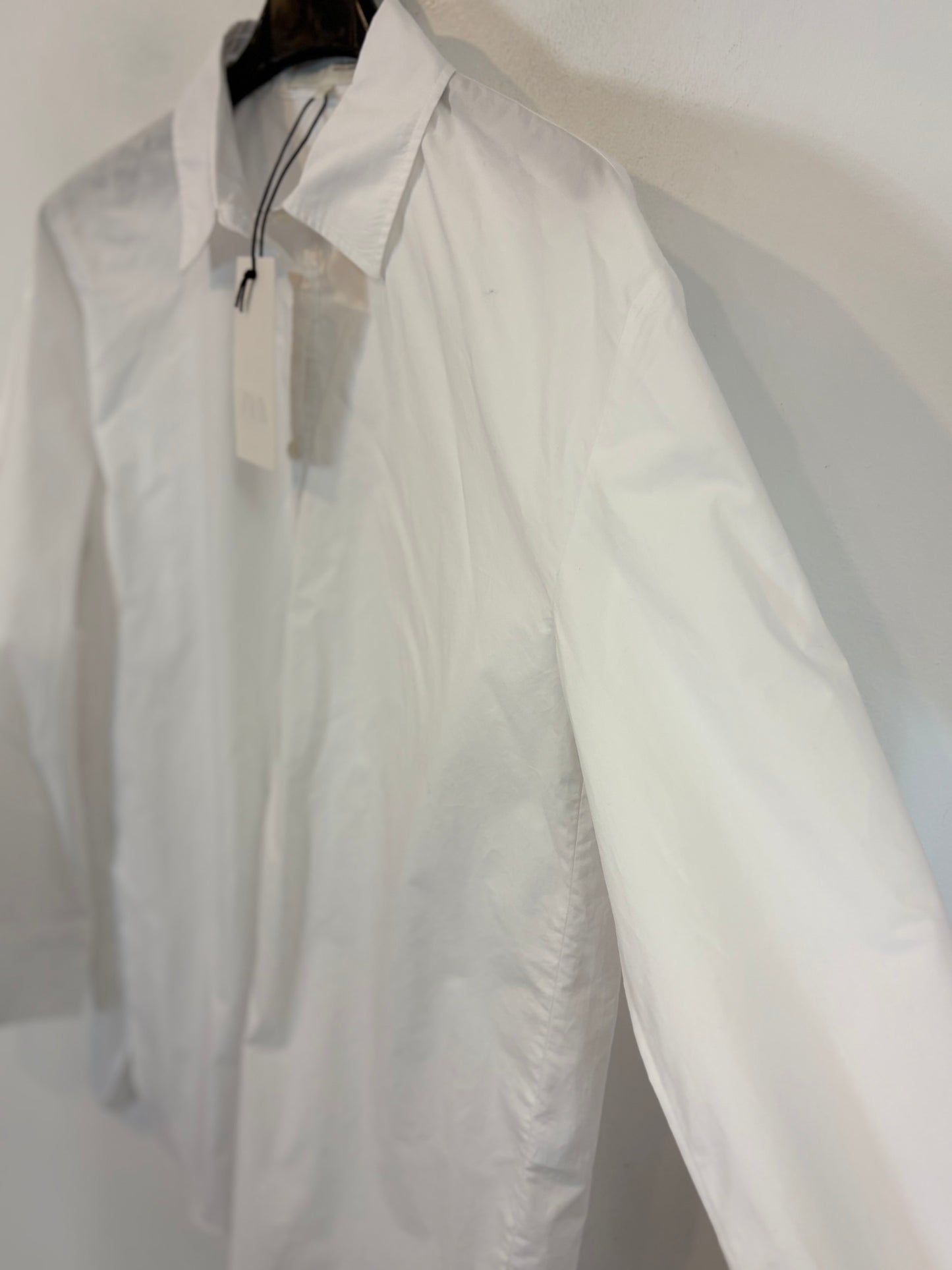 ZARA. Camisa blanca amplia