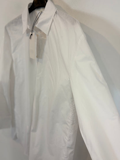ZARA. Camisa blanca amplia