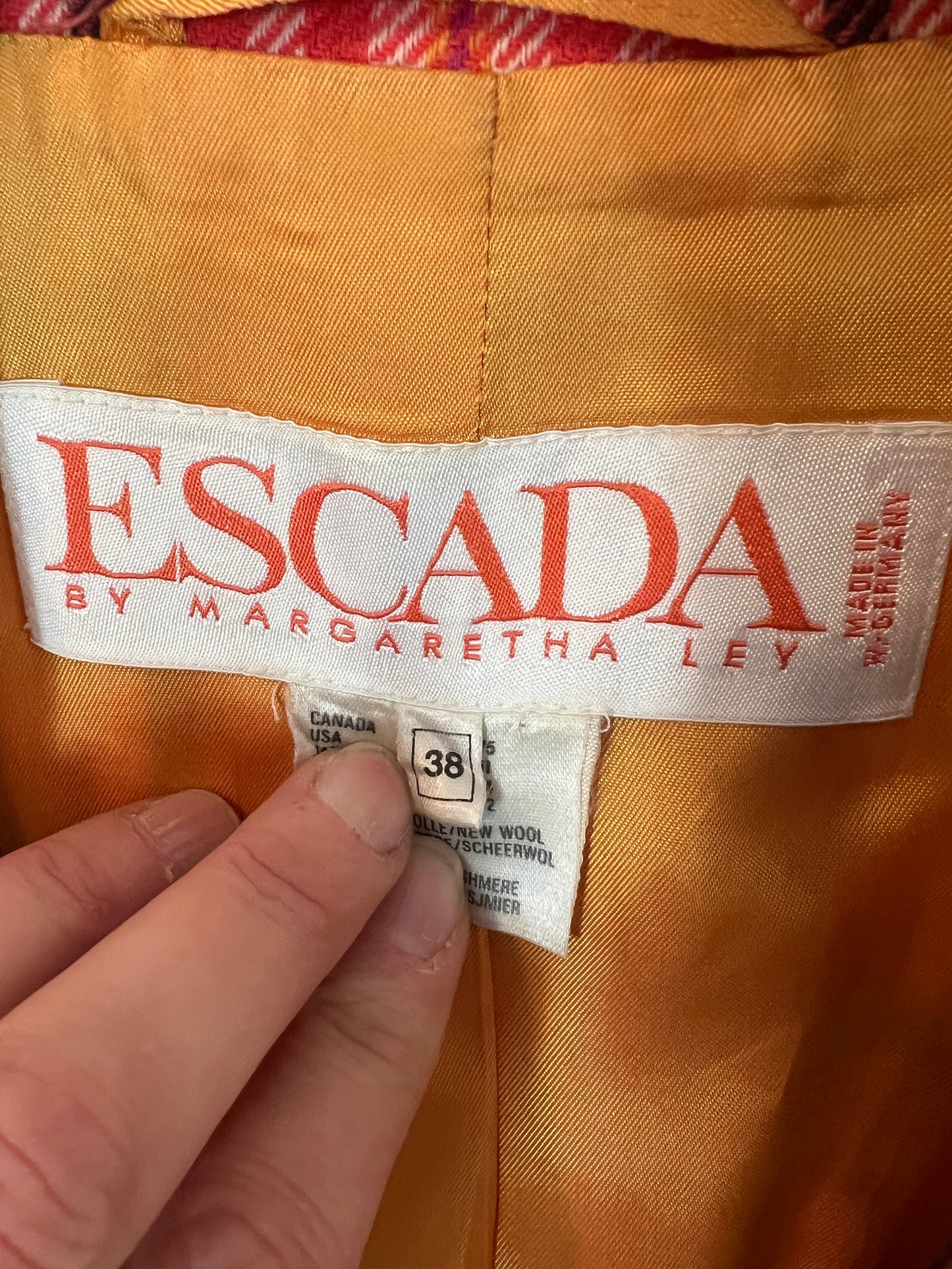 ESCADA. Chaqueta lana cuadros. T 38