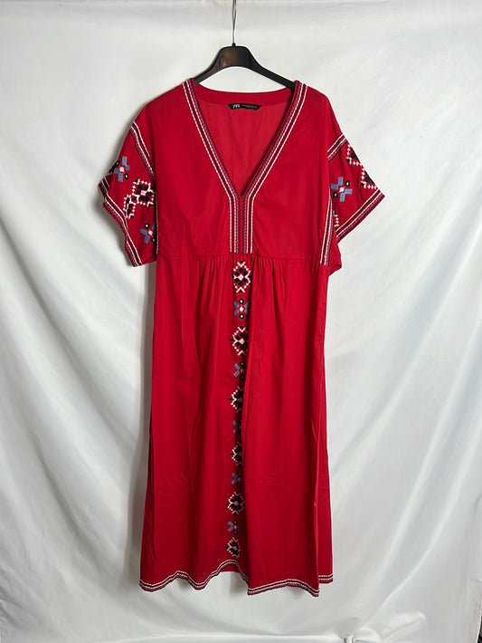ZARA. Long embroidered dress T.xs