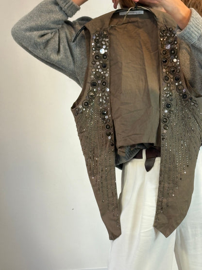 ZARA. Chaleco verde pedrería