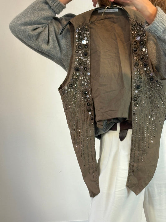 ZARA. Chaleco verde pedrería
