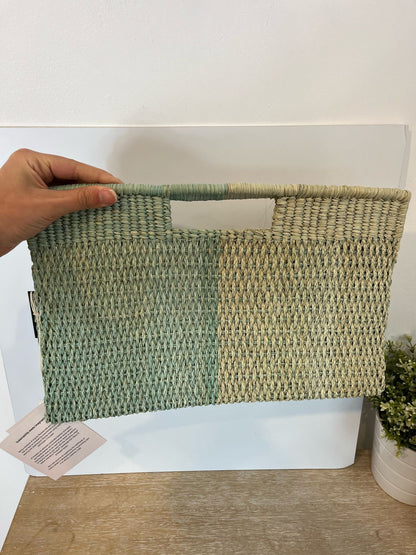 ANTHROPOLOGIE. Cartera de mano hecha a mano bicolor