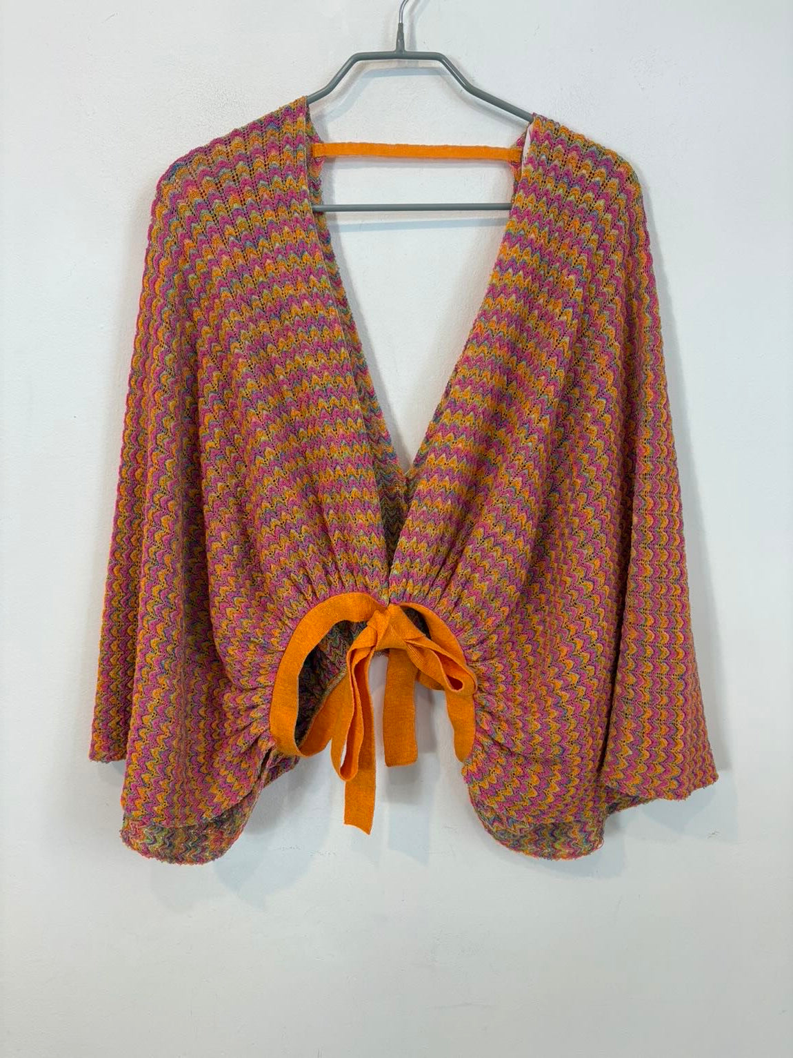 MANGO. Top punto colores manga amplia