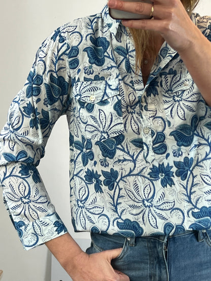 NATURA. Blue floral cotton blouse. TM