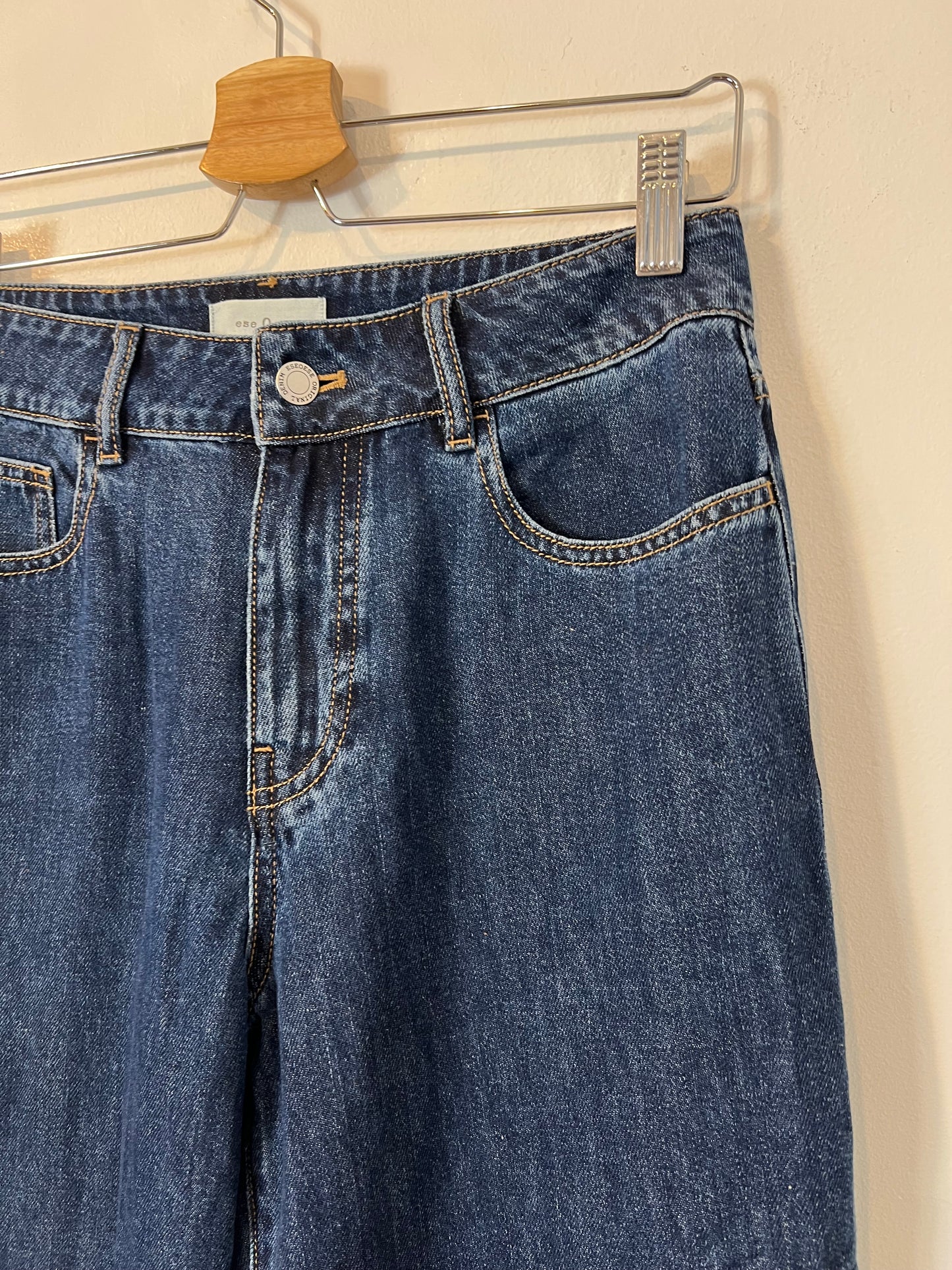 ESE O ESE. Denim oscuro pata ancha