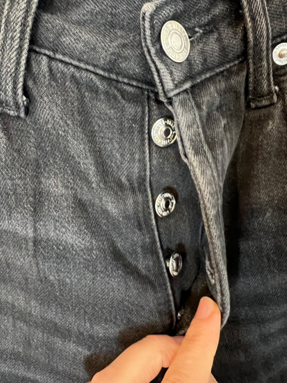 MANGO. Black buttoned straight denim. T 36