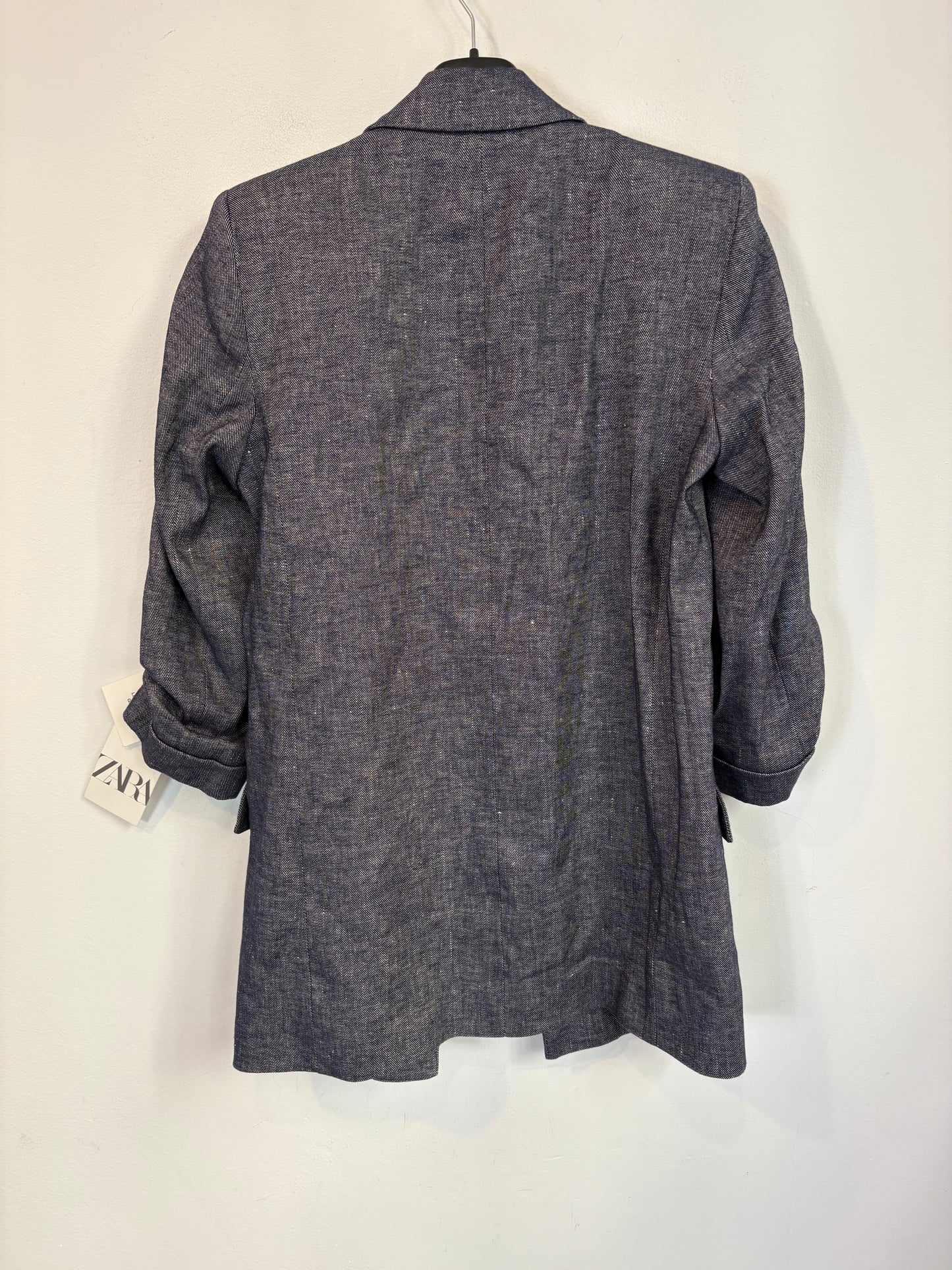 ZARA. Blazer azul jaspeada con lino