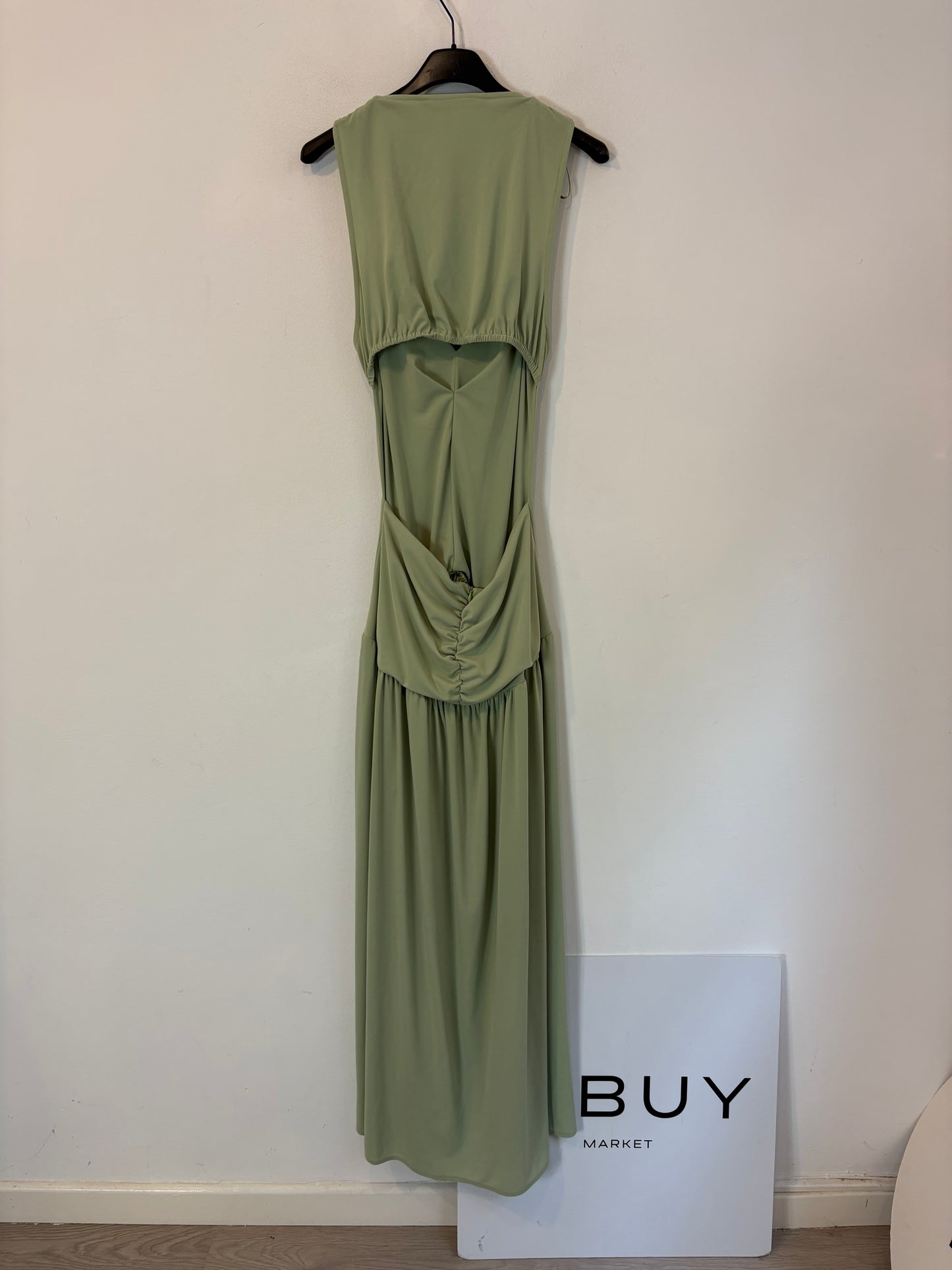 ZARA. Vestido verde fruncido