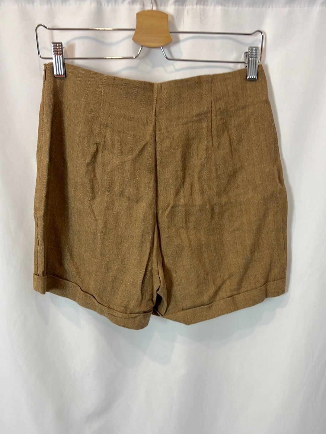 MANGO. Camel heather shorts. TS