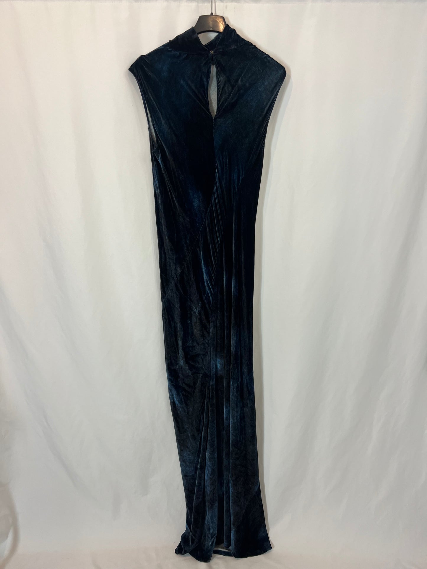 CORTANA. Long velvet dress size 38