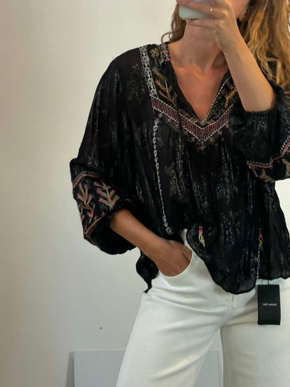 ZARA. Blusa negra vaporosa bordados