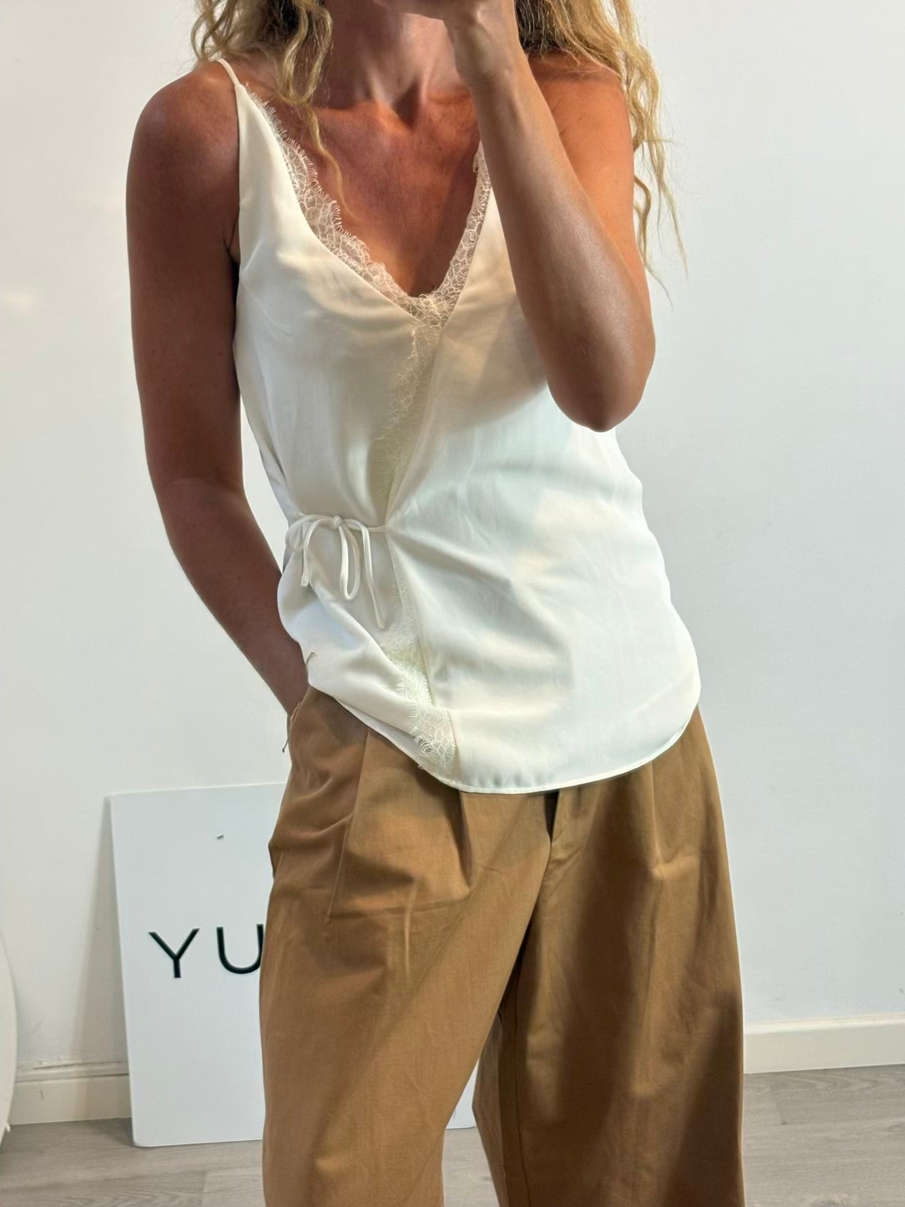 ZARA. Basic white T-shirt. TM