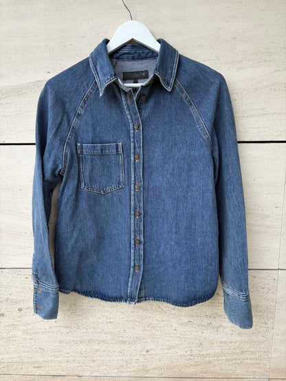 ZARA. Camisa denim bolsillo