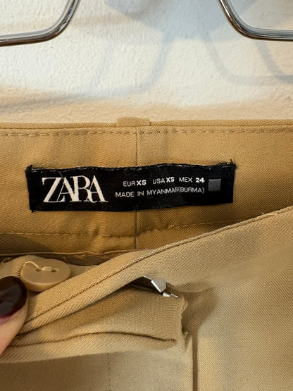 ZARA. Pantalón beige sastre. T XS