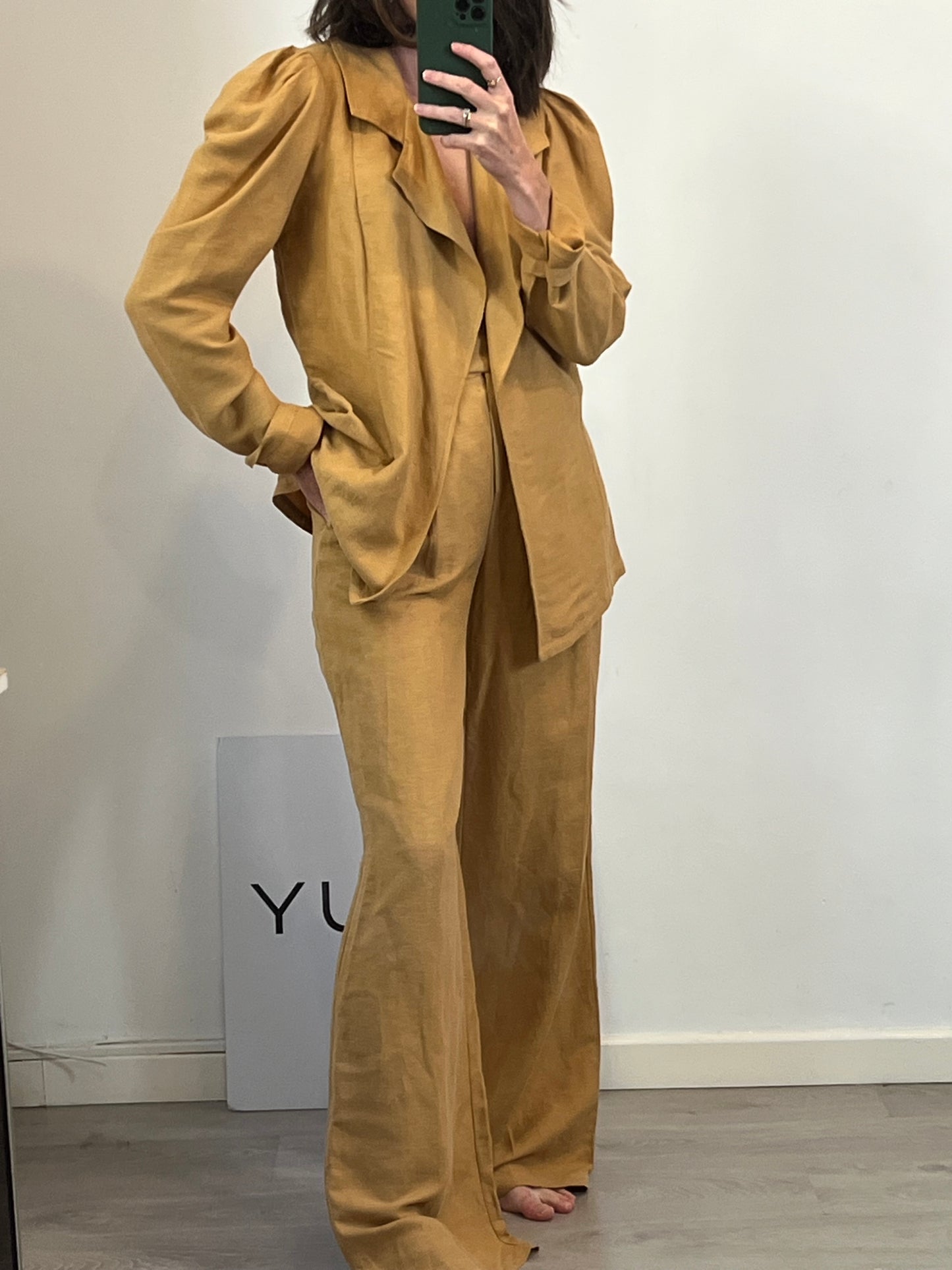 PADOVA. Textured camel jacket and trousers set. Size XS/S