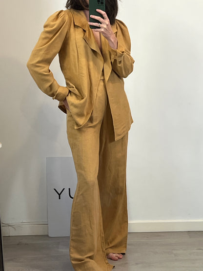 PADOVA. Textured camel jacket and trousers set. Size XS/S