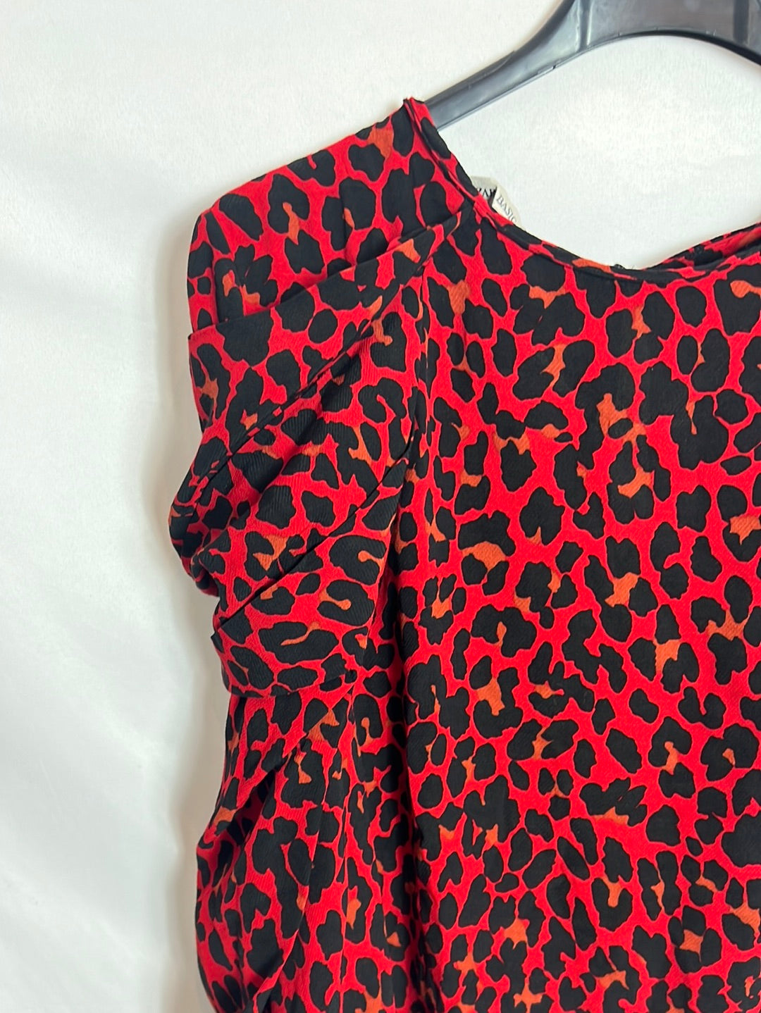 ZARA. Blusa manga abullonada animal print. T L
