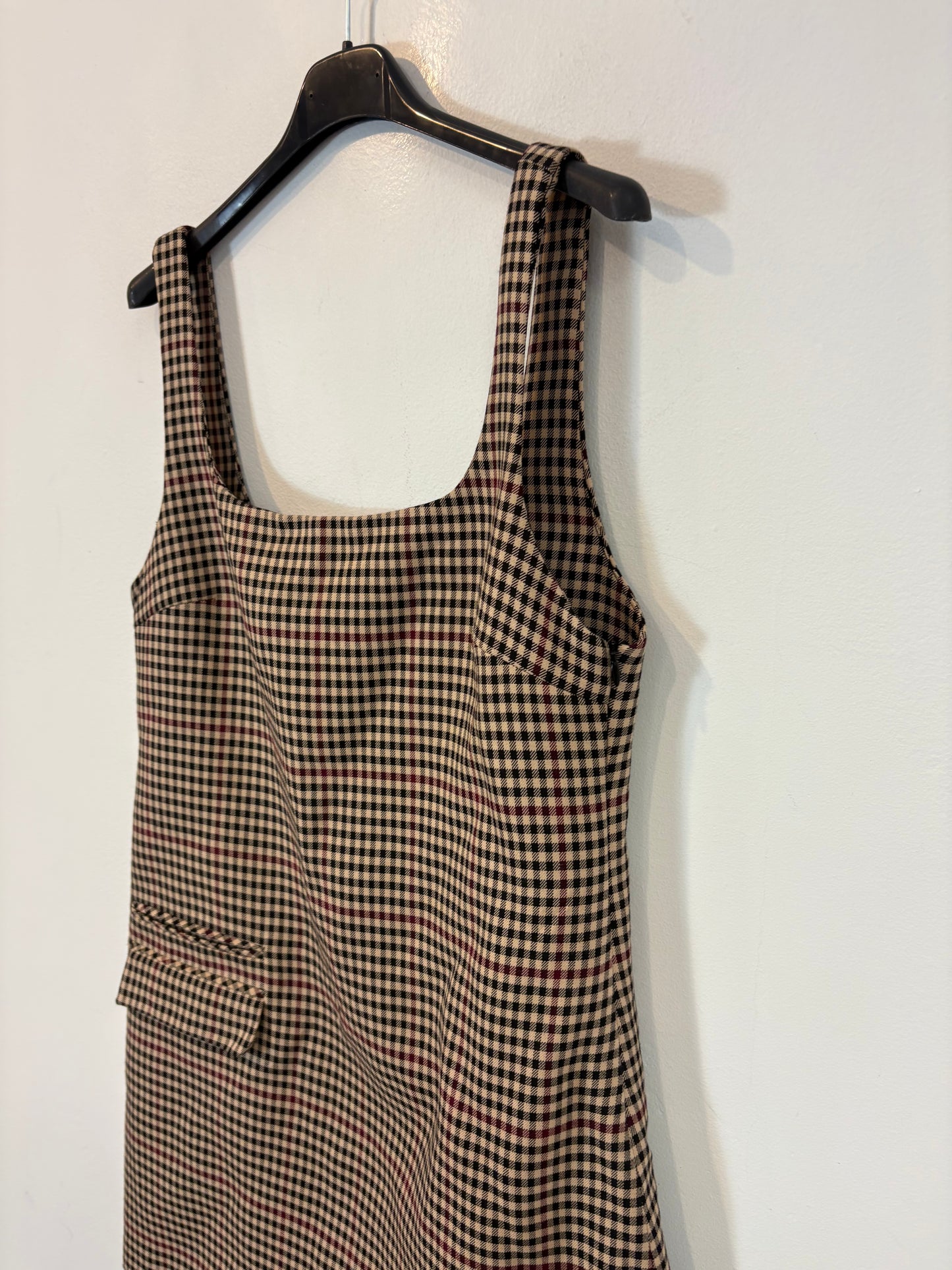 AMEÉ. Sleeveless fringed sweater S.(s)