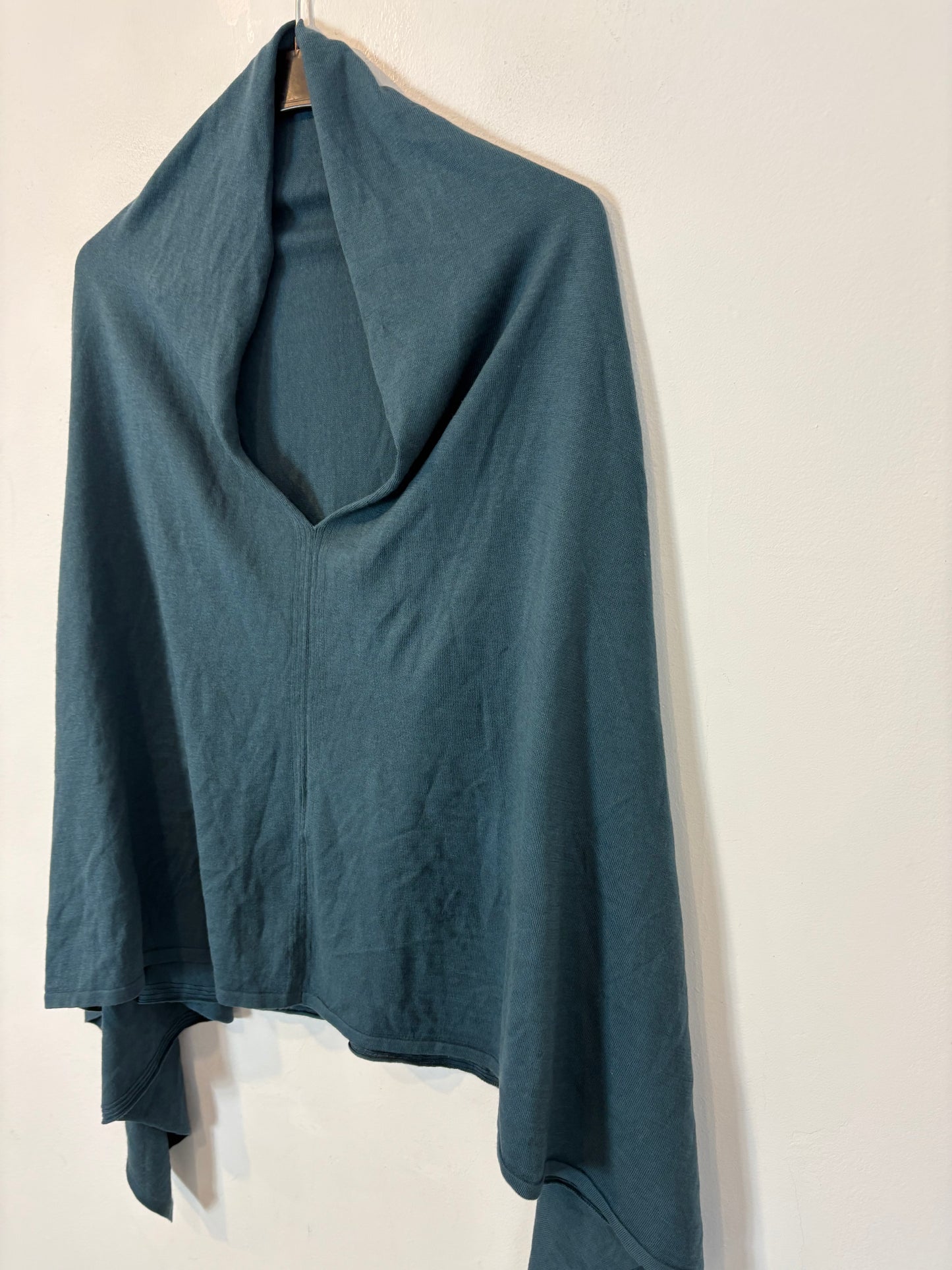 APPLECROSS. Poncho cashmere y seda