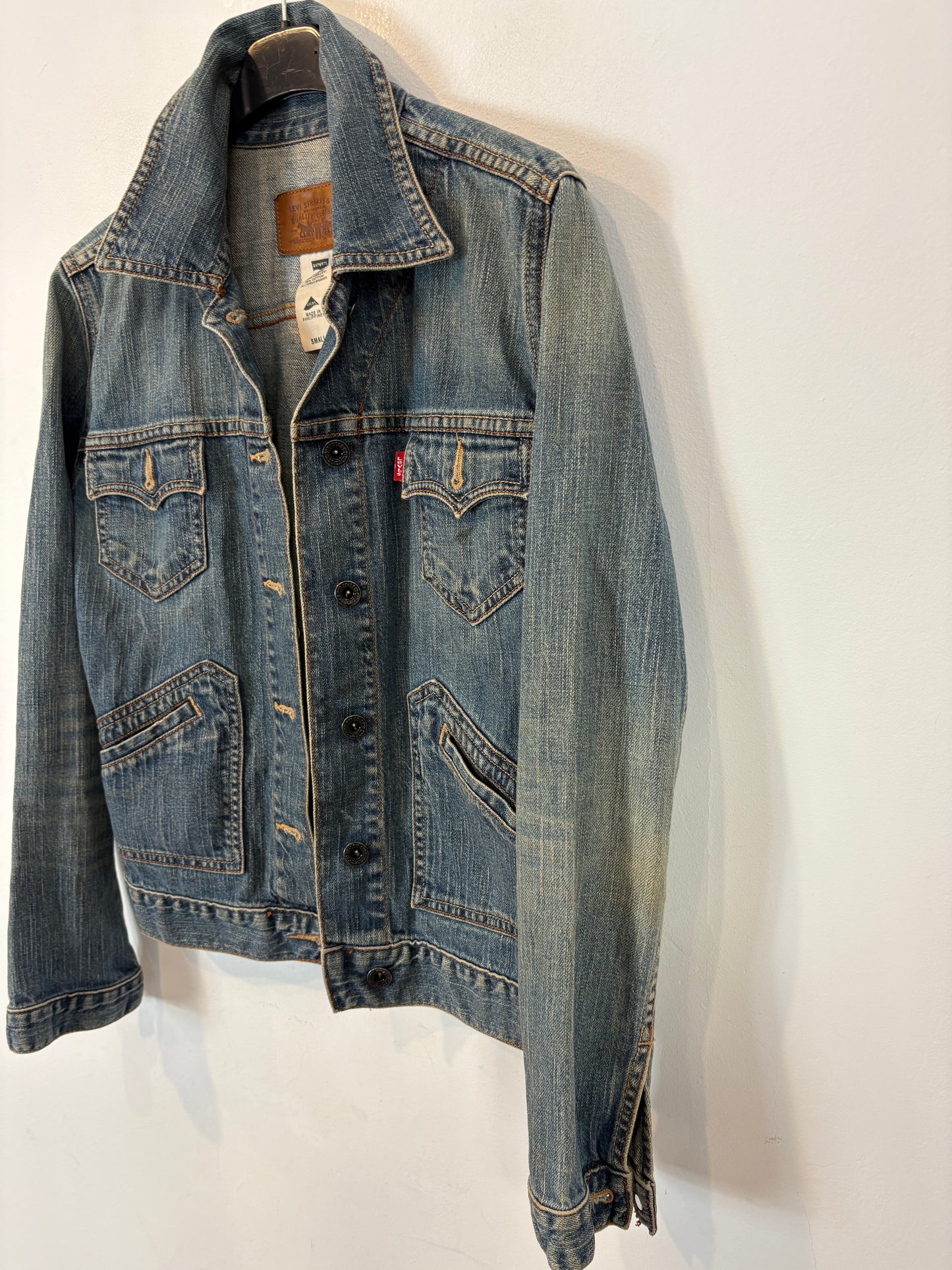 LEVI´S. Chaqueta denim bolsillos