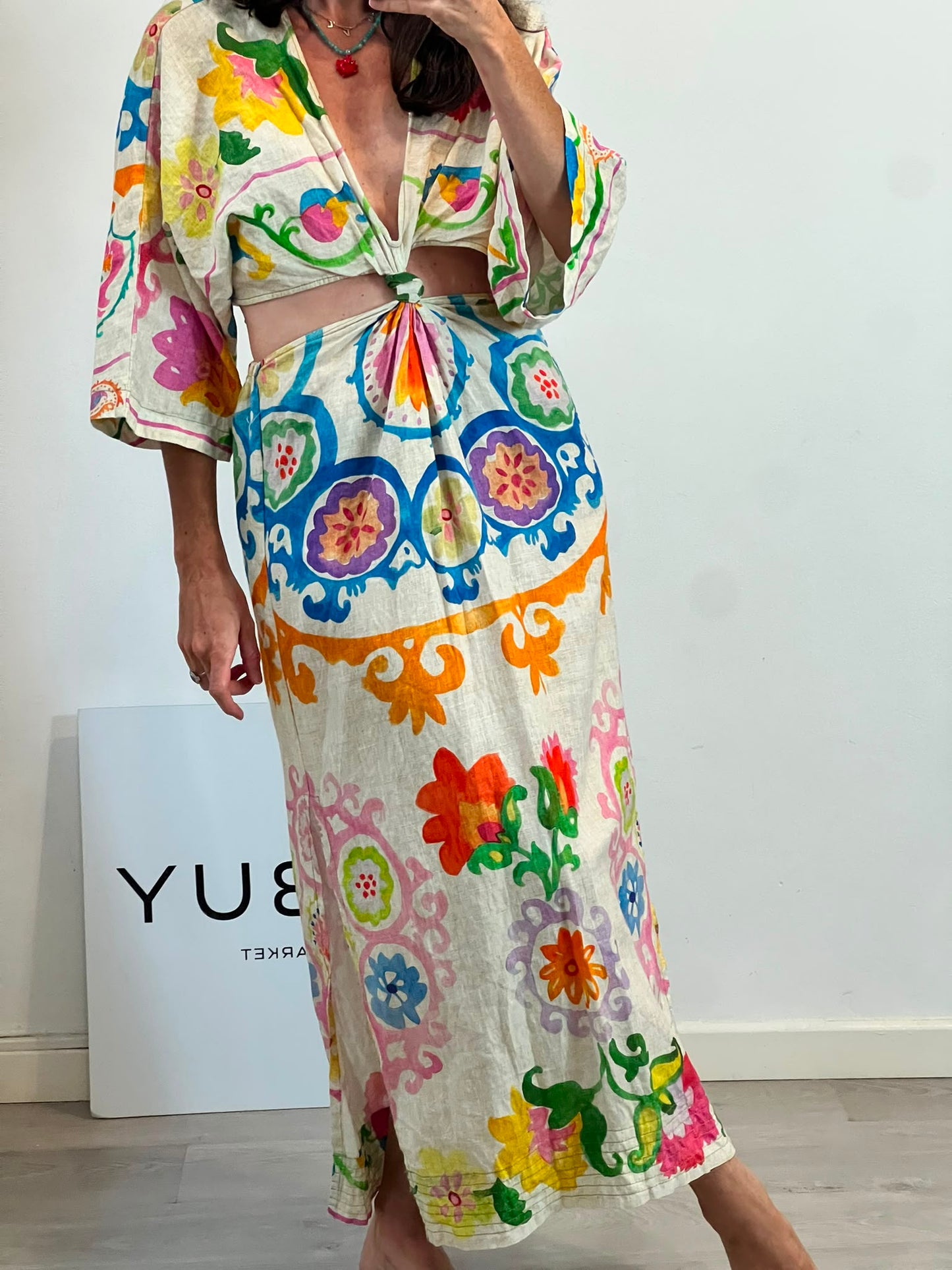ZARA. Vestido aberturas estampado mezcla
