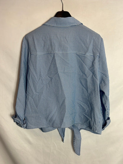 H&amp;M. Striped knotted blouse. Size 40